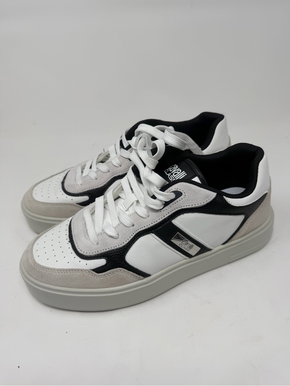 Men's Low-Top Casual Sneakers in White, Black & Gray by Roberto cavalli